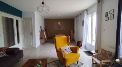House 5 rooms of 122 m² in Buxerolles (86180)