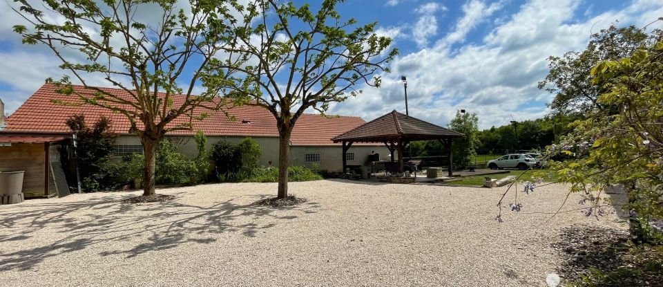Maison traditionnelle 6 pièces de 187 m² à Essertenne-et-Cecey (70100)