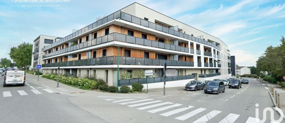 Apartment 3 rooms of 67 m² in Gex (01170)