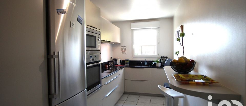 Appartement 4 pièces de 82 m² à Viry-Châtillon (91170)