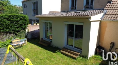 House 7 rooms of 105 m² in Nandy (77176)