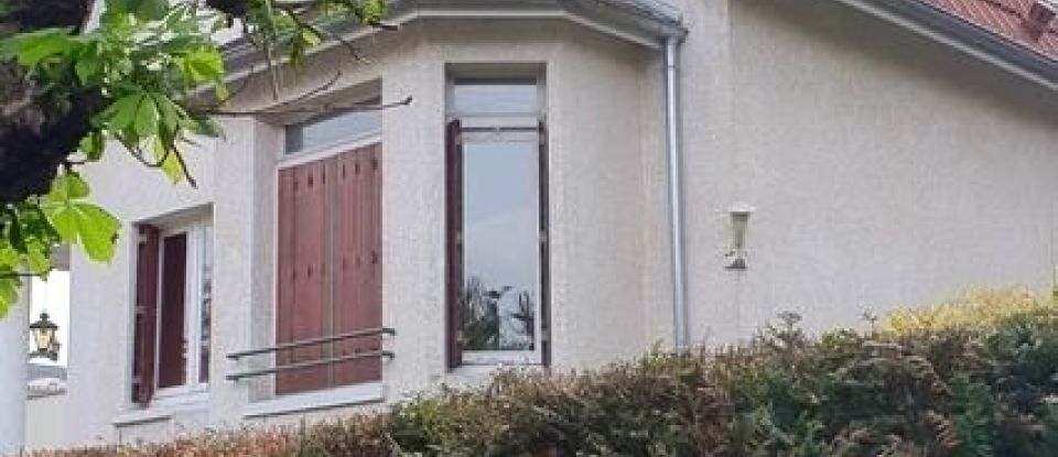 House 8 rooms of 155 m² in Montgeron (91230)