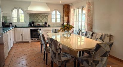 Traditional house 4 rooms of 158 m² in La Motte (83920)