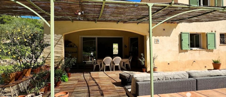 House 6 rooms of 175 m² in Opio (06650)