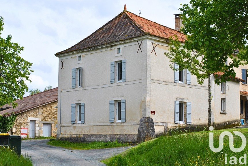 Village house 5 rooms of 142 m² in Saint-Pancrace (24530)