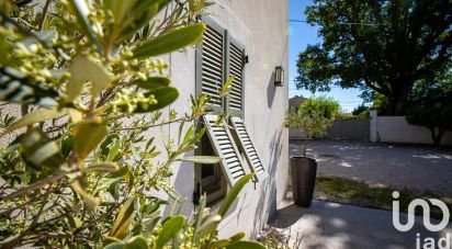House 10 rooms of 250 m² in Travaillan (84850)