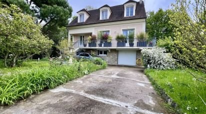 House 8 rooms of 185 m² in Gretz-Armainvilliers (77220)
