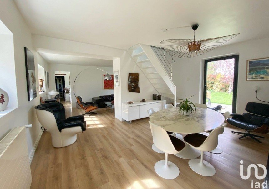 Maison 6 pièces de 130 m² à Le Tremblay-sur-Mauldre (78490)
