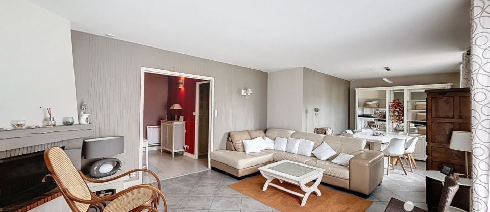 House 6 rooms of 121 m² in Saint-Avertin (37550)
