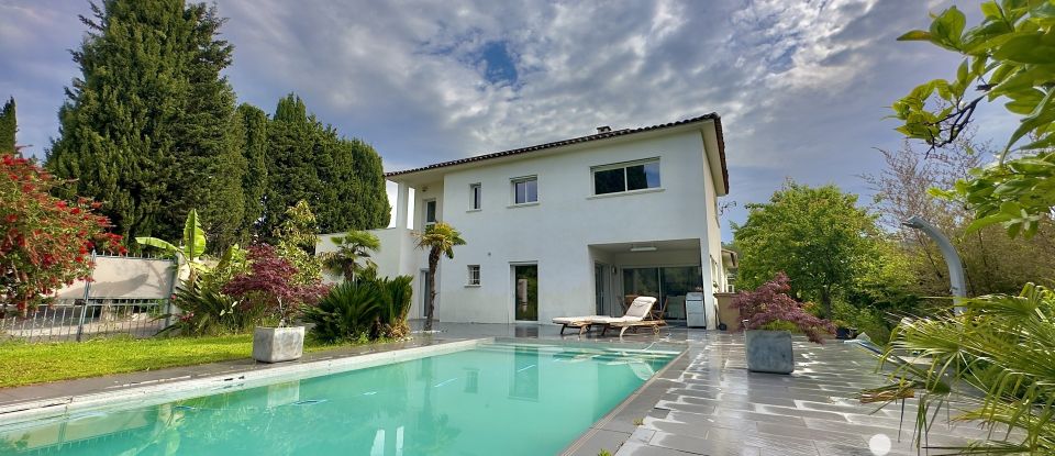 House 5 rooms of 188 m² in Mougins (06250)