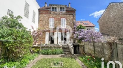 House 8 rooms of 151 m² in Maisons-Laffitte (78600)