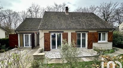 Maison traditionnelle 7 pièces de 140 m² à Rochefort-en-Yvelines (78730)