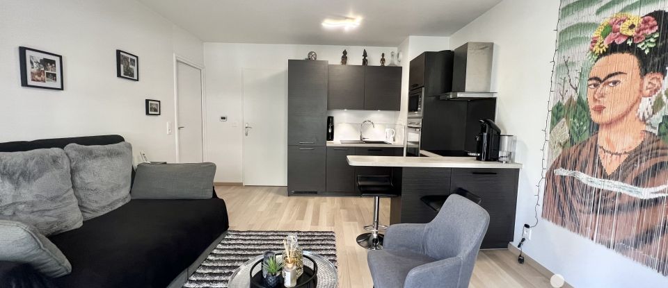 Apartment 2 rooms of 40 m² in Massy (91300)