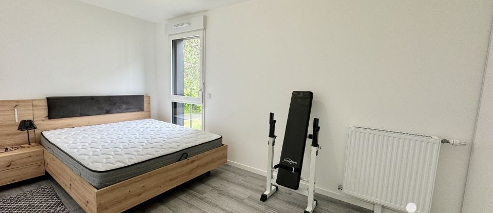 Apartment 2 rooms of 43 m² in Massy (91300)