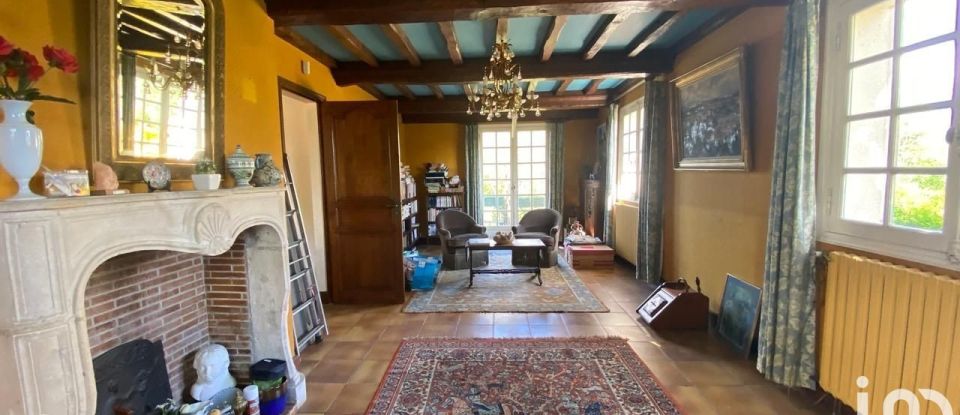 Traditional house 7 rooms of 195 m² in Port-en-Bessin-Huppain (14520)