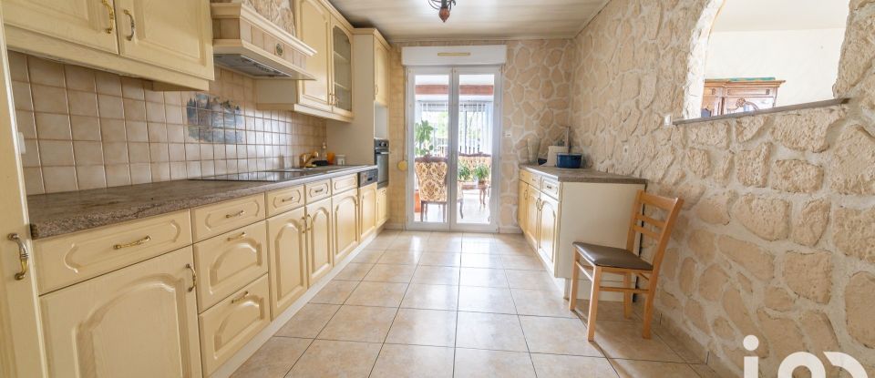 Traditional house 5 rooms of 104 m² in Uxegney (88390)