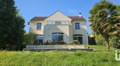 Architect house 8 rooms of 244 m² in Hardricourt (78250)