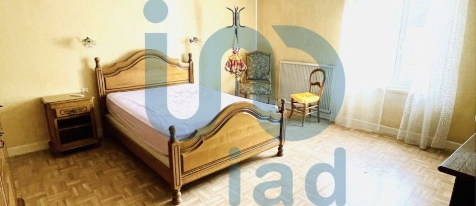 Traditional house 5 rooms of 101 m² in Bogny-sur-Meuse (08120)