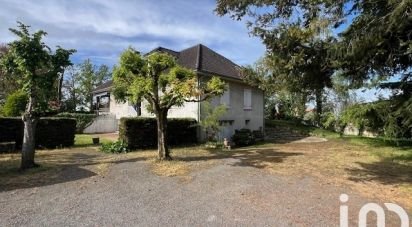 Pavilion 6 rooms of 202 m² in Thouars (79100)
