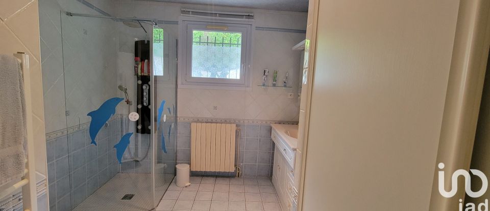Traditional house 7 rooms of 195 m² in Saint-Étienne (42100)