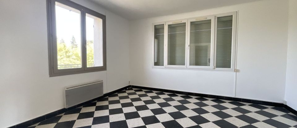 Maison 7 pièces de 187 m² à Massillargues-Attuech (30140)