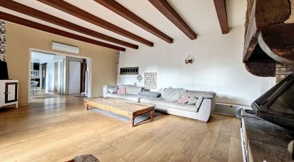 Country house 5 rooms of 121 m² in Locunolé (29310)
