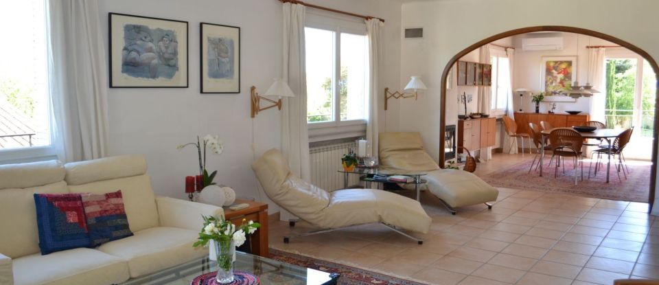 House 8 rooms of 195 m² in Sommières (30250)