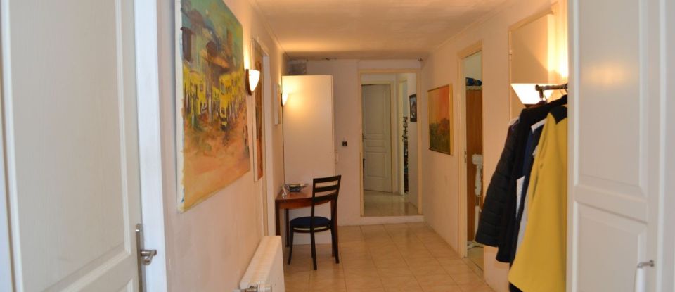 House 8 rooms of 195 m² in Sommières (30250)