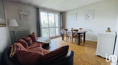 Apartment 4 rooms of 77 m² in Wissous (91320)