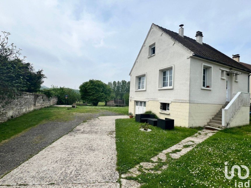 House 4 rooms of 79 m² in Attichy (60350)