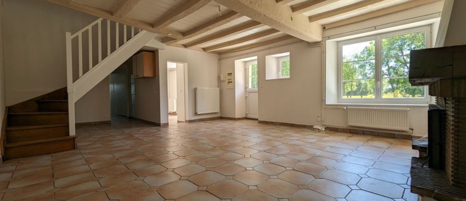 House 5 rooms of 94 m² in Maresché (72170)