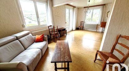 Maison traditionnelle 4 pièces de 89 m² à Villers-le-Lac (25130)