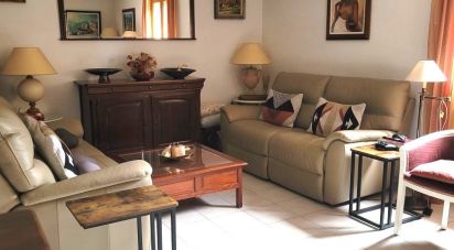 House 6 rooms of 136 m² in Mougins (06250)