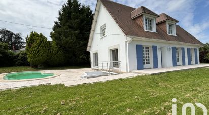 Traditional house 5 rooms of 130 m² in Parthenay (79200)