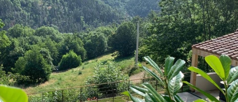 House 6 rooms of 150 m² in Silhac (07240)