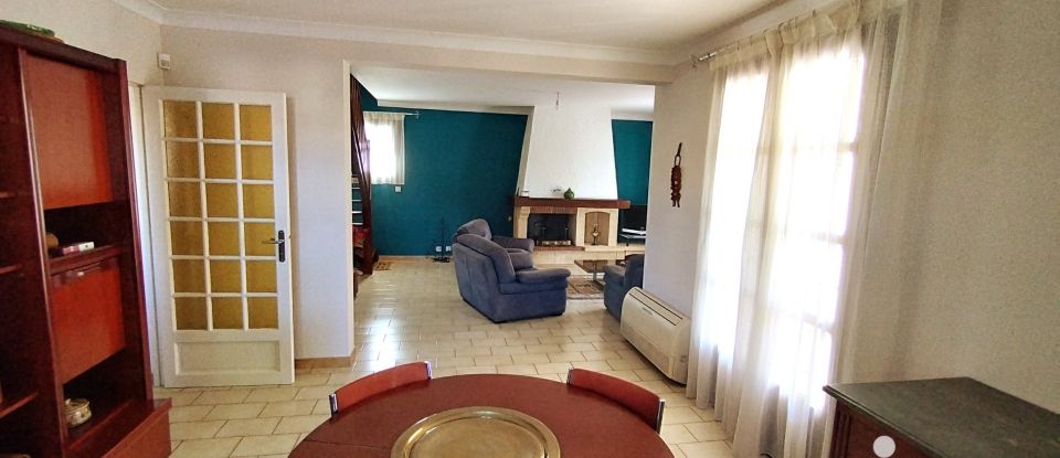 Traditional house 5 rooms of 120 m² in Lunel (34400)