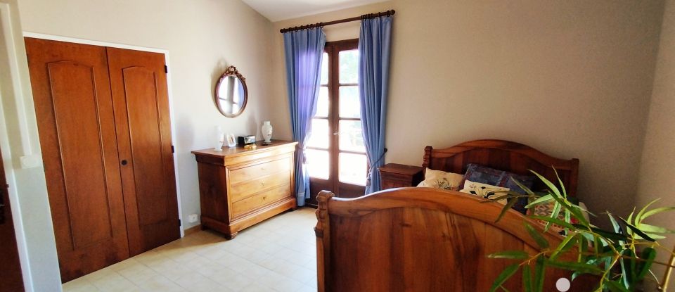 Traditional house 5 rooms of 120 m² in Lunel (34400)