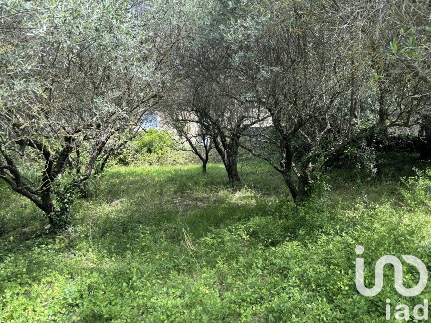 Land of 766 m² in Bourdic (30190)