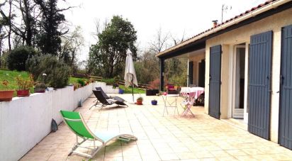 House 4 rooms of 108 m² in Bussac-sur-Charente (17100)