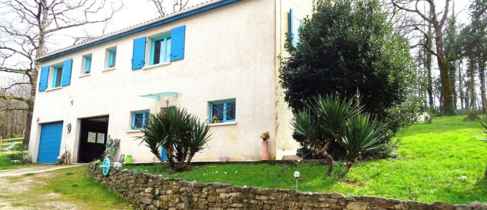 Maison 4 pièces de 108 m² à Bussac-sur-Charente (17100)