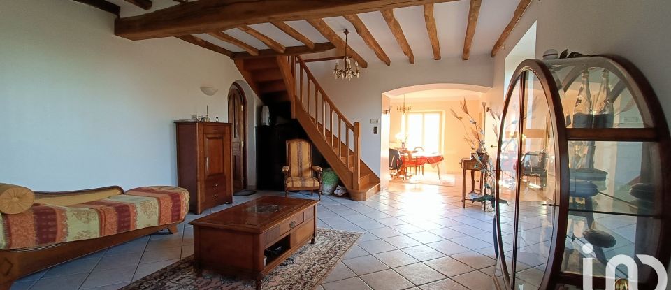 Country house 5 rooms of 195 m² in Berneuil (87300)