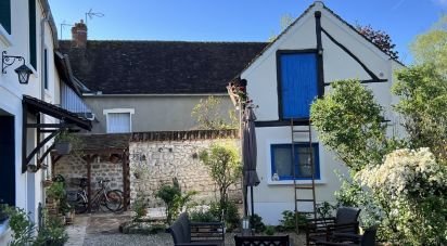 Maison traditionnelle 6 pièces de 140 m² à Beaumont-du-Gâtinais (77890)
