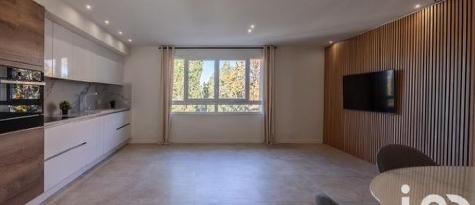 Apartment 5 rooms of 100 m² in Aix-en-Provence (13290)
