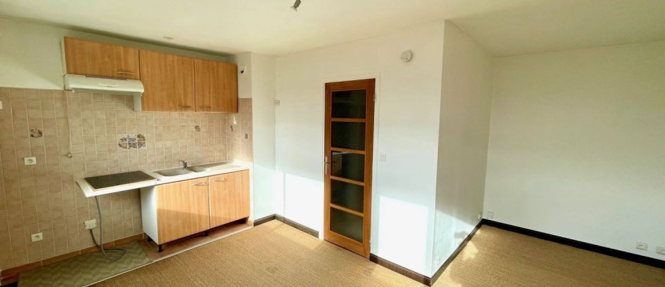 Apartment 1 room of 23 m² in Juvisy-sur-Orge (91260)