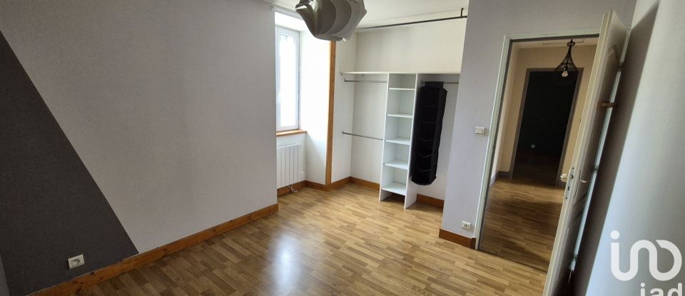 House 6 rooms of 93 m² in Cherves-Richemont (16370)