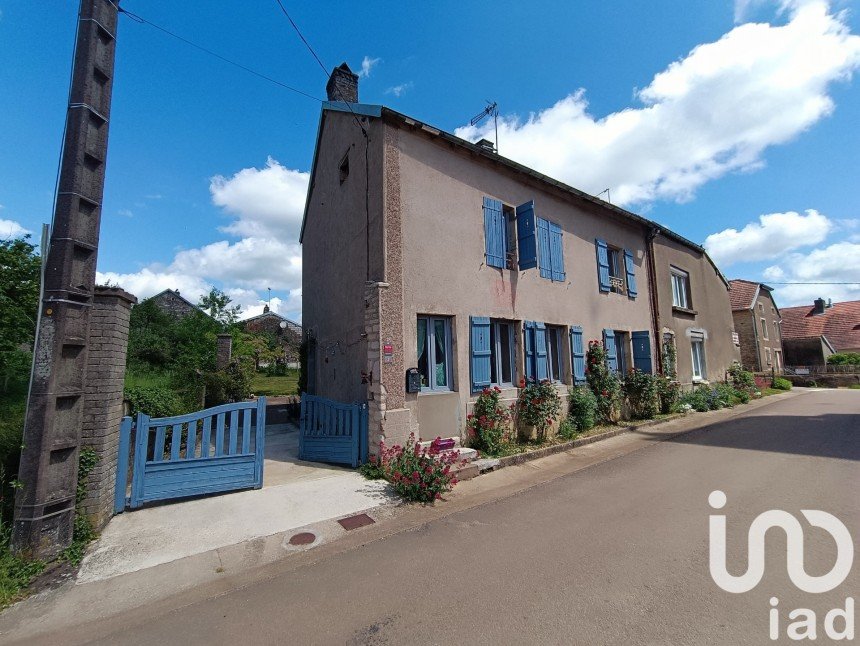 Village house 4 rooms of 97 m² in Percey-le-Grand (70600)