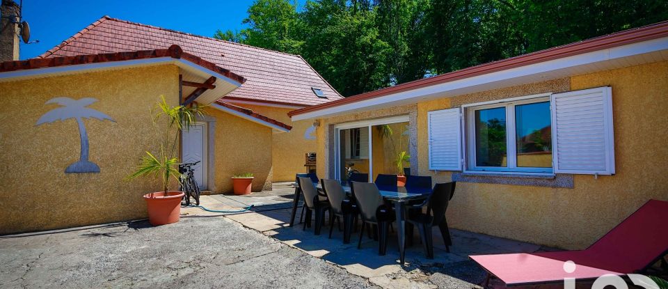 House 8 rooms of 175 m² in Mont (64300)