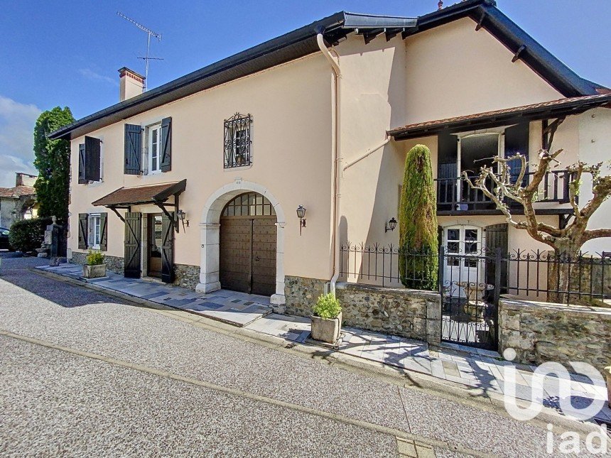 Village house 14 rooms of 273 m² in Auterrive (64270)
