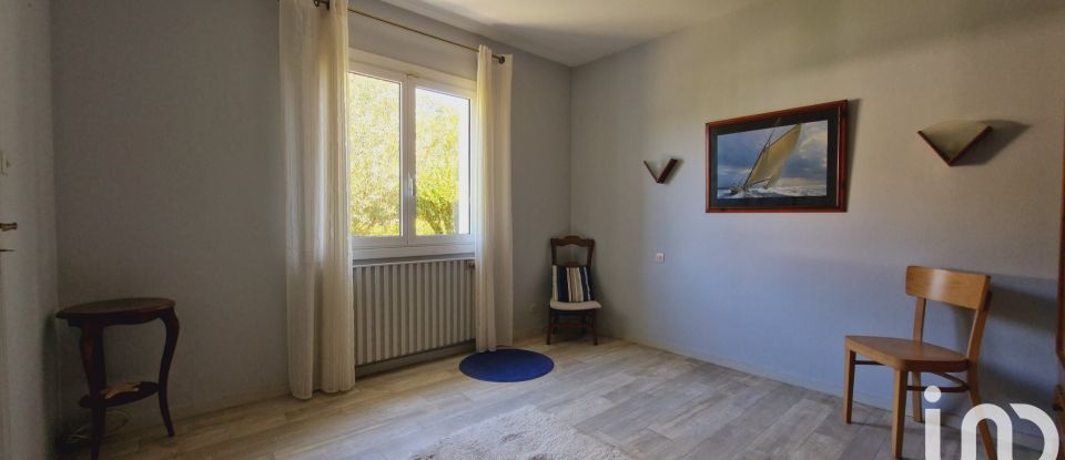 House 6 rooms of 129 m² in Pompignac (33370)