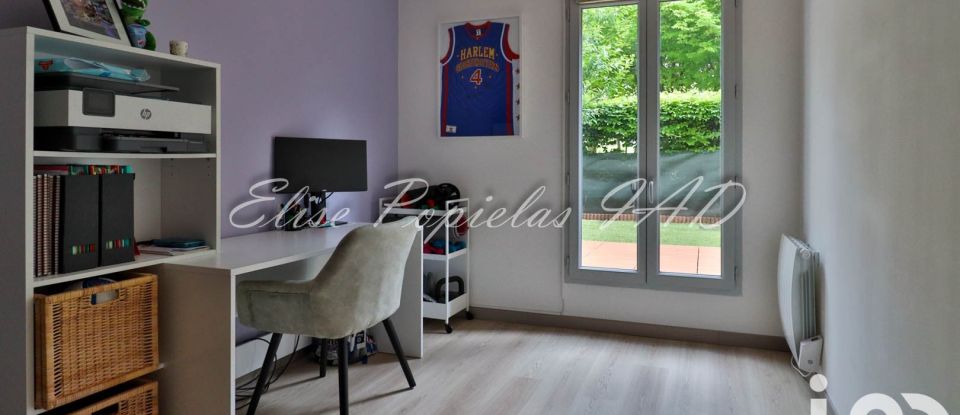 Apartment 3 rooms of 60 m² in Carrières-sous-Poissy (78955)